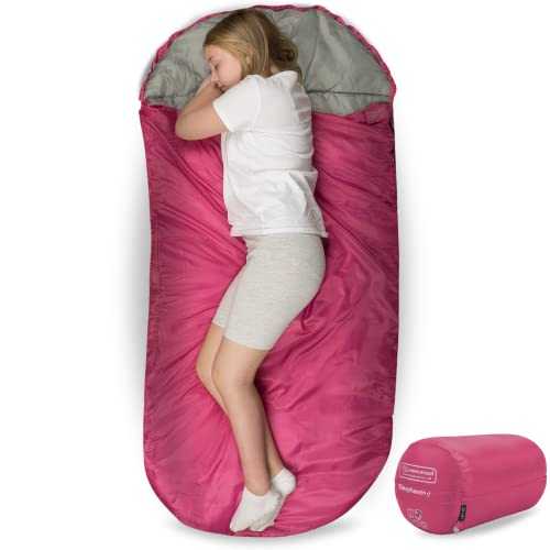 Kids Sleeping Bag by Highlander - Rectangular Style - Lightweight 882g - Ultrasoft and Spacious - All Season Junior Warm Snuggle Sleeping Bags.